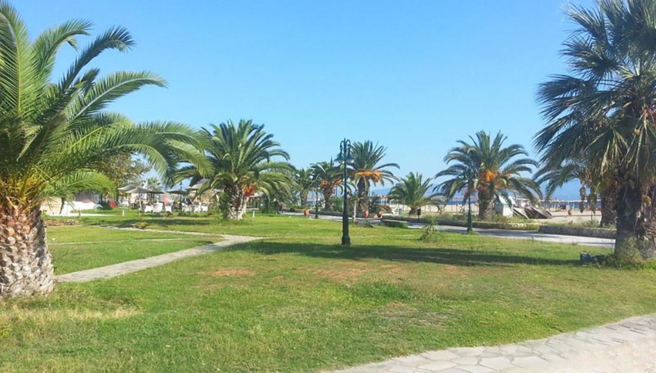 Seaside Villa Nea Poteidaia Exterior foto